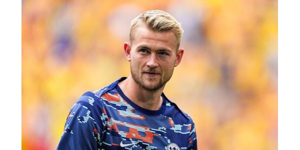 Erik ten Hag vestigt zijn hoop op Nederlandse spelers